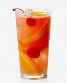 Sour-Cherry Old Fashioned (3 Slices Orange 2 Ounces Cherry-Orange Bourbon Ginger Ale Maraschino Cherries)